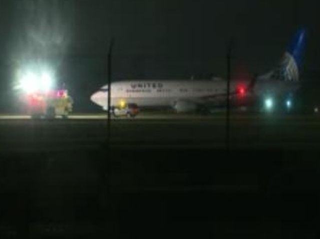 FAA investigating after plane slides off runway at Green Bay airport FAA investigating after plane slides off runway at Green Bay airport