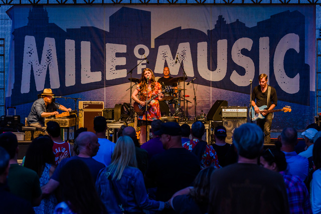 'Mile of Music' kicks off in Appleton